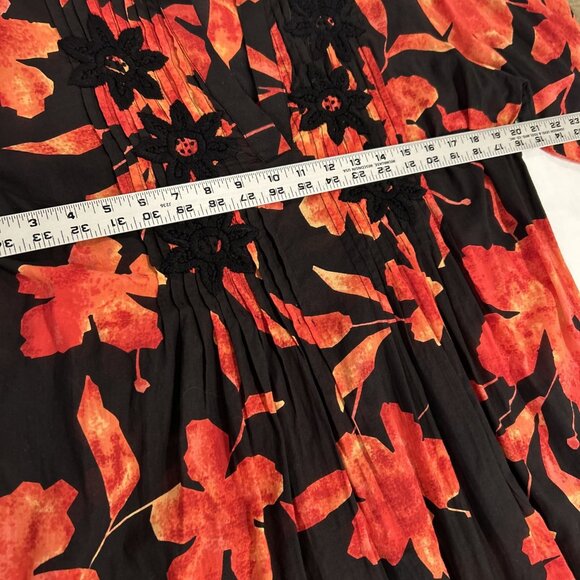 Soft Surroundings Floral‎ Hibiscus Black Embroidered Pintuck Tunic Top L Light - Picture 7 of 9